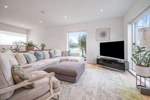 Living area- click for photo gallery